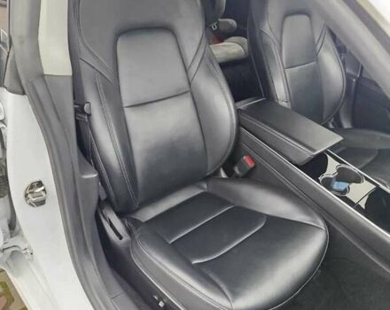 Білий Тесла Модель 3, об'ємом двигуна 0 л та пробігом 151 тис. км за 17300 $, фото 19 на Automoto.ua