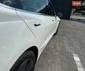 Білий Тесла Модель 3, об'ємом двигуна 0 л та пробігом 108 тис. км за 17500 $, фото 60 на Automoto.ua