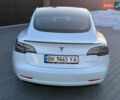 Білий Тесла Модель 3, об'ємом двигуна 0 л та пробігом 74 тис. км за 16500 $, фото 8 на Automoto.ua