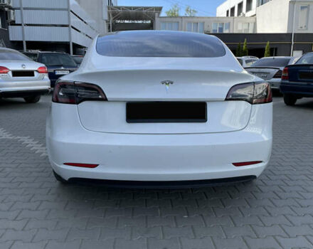 Білий Тесла Модель 3, об'ємом двигуна 0 л та пробігом 58 тис. км за 16500 $, фото 5 на Automoto.ua