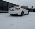 Білий Тесла Модель 3, об'ємом двигуна 0 л та пробігом 62 тис. км за 35000 $, фото 5 на Automoto.ua
