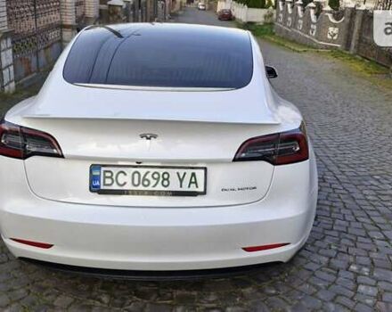 Белый Тесла Модель 3, объемом двигателя 0 л и пробегом 75 тыс. км за 25799 $, фото 16 на Automoto.ua