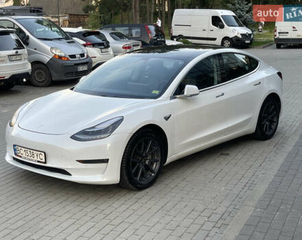 Білий Тесла Модель 3, об'ємом двигуна 0 л та пробігом 262 тис. км за 18400 $, фото 4 на Automoto.ua