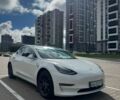 Белый Тесла Модель 3, объемом двигателя 0 л и пробегом 100 тыс. км за 18000 $, фото 1 на Automoto.ua