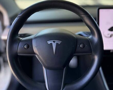 Белый Тесла Модель 3, объемом двигателя 0 л и пробегом 78 тыс. км за 20999 $, фото 35 на Automoto.ua