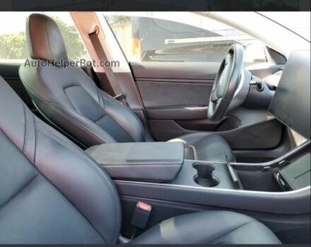 Белый Тесла Модель 3, объемом двигателя 0 л и пробегом 198 тыс. км за 12200 $, фото 5 на Automoto.ua