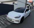 Белый Тесла Модель 3, объемом двигателя 0 л и пробегом 130 тыс. км за 16700 $, фото 2 на Automoto.ua