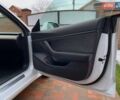Белый Тесла Модель 3, объемом двигателя 0 л и пробегом 31 тыс. км за 32600 $, фото 46 на Automoto.ua