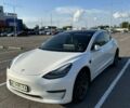 Білий Тесла Модель 3, об'ємом двигуна 0 л та пробігом 132 тис. км за 17300 $, фото 1 на Automoto.ua