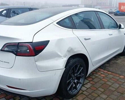 Білий Тесла Модель 3, об'ємом двигуна 0 л та пробігом 58 тис. км за 17999 $, фото 3 на Automoto.ua