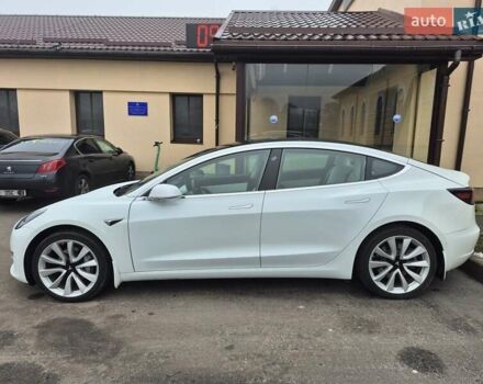 Белый Тесла Модель 3, объемом двигателя 0 л и пробегом 83 тыс. км за 17500 $, фото 12 на Automoto.ua