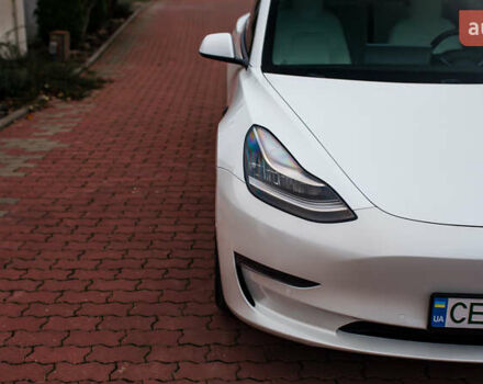 Белый Тесла Модель 3, объемом двигателя 0 л и пробегом 63 тыс. км за 15999 $, фото 4 на Automoto.ua