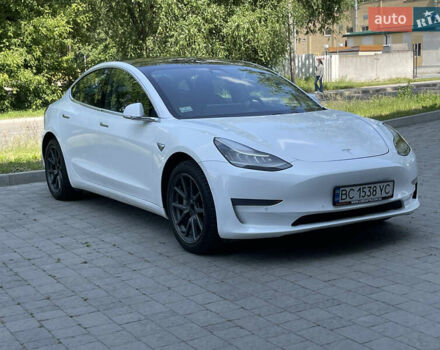Тесла Модель 3 2019 в Новояворовск на Automoto.ua Белый Тесла Модель 3, объемом двигателя 0 л и пробегом 260 тыс. км за 15800 $, фото 25 на Automoto.ua