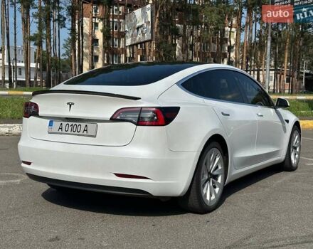 Белый Тесла Модель 3, объемом двигателя 0 л и пробегом 98 тыс. км за 16930 $, фото 4 на Automoto.ua