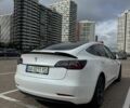 Білий Тесла Модель 3, об'ємом двигуна 0 л та пробігом 100 тис. км за 17600 $, фото 2 на Automoto.ua