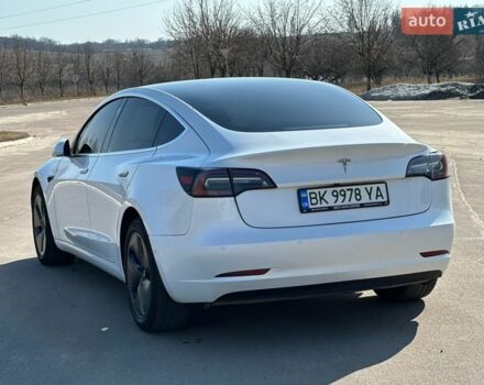 Белый Тесла Модель 3, объемом двигателя 0 л и пробегом 196 тыс. км за 14400 $, фото 7 на Automoto.ua