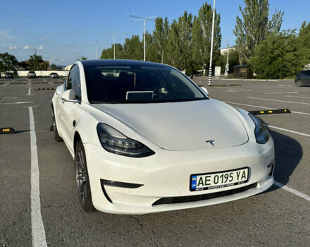 Белый Тесла Модель 3, объемом двигателя 0 л и пробегом 133 тыс. км за 16899 $, фото 5 на Automoto.ua