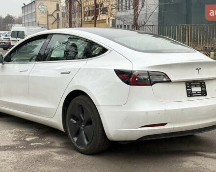 Білий Тесла Модель 3, об'ємом двигуна 0 л та пробігом 79 тис. км за 15200 $, фото 3 на Automoto.ua