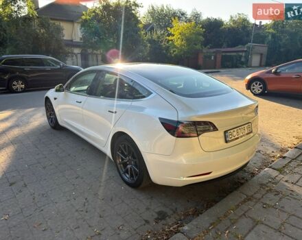 Белый Тесла Модель 3, объемом двигателя 0 л и пробегом 152 тыс. км за 17500 $, фото 5 на Automoto.ua