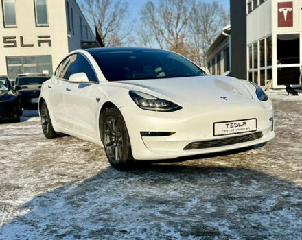 Белый Тесла Модель 3, объемом двигателя 0 л и пробегом 112 тыс. км за 18900 $, фото 2 на Automoto.ua