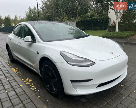 Белый Тесла Модель 3, объемом двигателя 0 л и пробегом 84 тыс. км за 19500 $, фото 1 на Automoto.ua