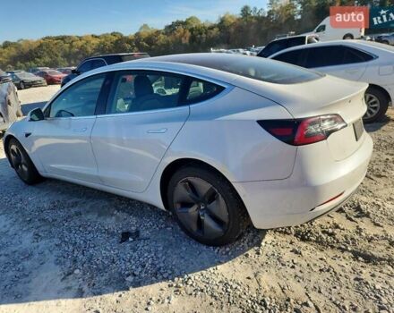 Белый Тесла Модель 3, объемом двигателя 0 л и пробегом 56 тыс. км за 6600 $, фото 3 на Automoto.ua