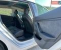 Білий Тесла Модель 3, об'ємом двигуна 0 л та пробігом 74 тис. км за 15500 $, фото 22 на Automoto.ua