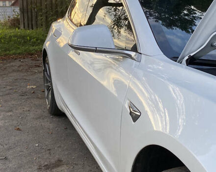 Белый Тесла Модель 3, объемом двигателя 0 л и пробегом 183 тыс. км за 13600 $, фото 6 на Automoto.ua