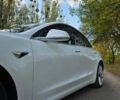 Белый Тесла Модель 3, объемом двигателя 0 л и пробегом 120 тыс. км за 17800 $, фото 9 на Automoto.ua