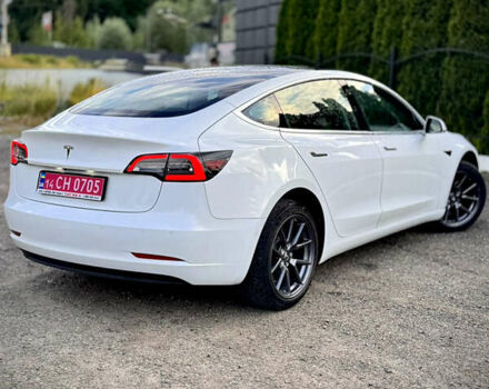 Белый Тесла Модель 3, объемом двигателя 0 л и пробегом 32 тыс. км за 21500 $, фото 14 на Automoto.ua