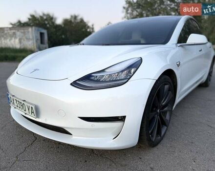 Белый Тесла Модель 3, объемом двигателя 0 л и пробегом 57 тыс. км за 21000 $, фото 37 на Automoto.ua