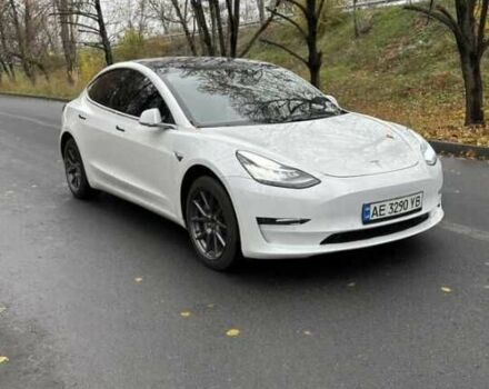 Белый Тесла Модель 3, объемом двигателя 0 л и пробегом 125 тыс. км за 13498 $, фото 2 на Automoto.ua