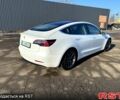 Белый Тесла Модель 3, объемом двигателя 0 л и пробегом 150 тыс. км за 15500 $, фото 2 на Automoto.ua