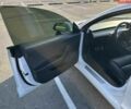 Білий Тесла Модель 3, об'ємом двигуна 0 л та пробігом 120 тис. км за 11538 $, фото 9 на Automoto.ua