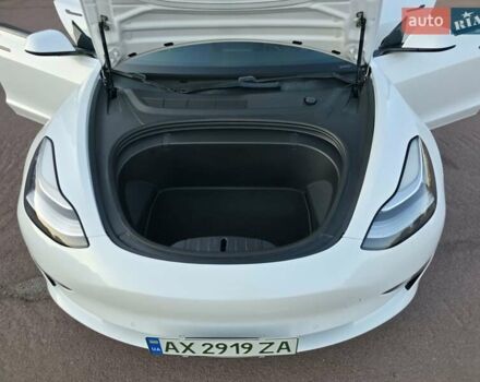 Белый Тесла Модель 3, объемом двигателя 0 л и пробегом 77 тыс. км за 18999 $, фото 17 на Automoto.ua