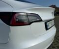Белый Тесла Модель 3, объемом двигателя 0 л и пробегом 100 тыс. км за 13900 $, фото 24 на Automoto.ua