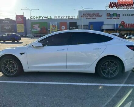 Білий Тесла Модель 3, об'ємом двигуна 0 л та пробігом 120 тис. км за 11538 $, фото 1 на Automoto.ua