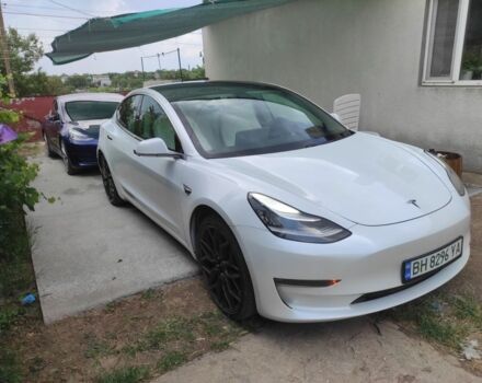 Тесла Модель 3 2019 в Южное на Automoto.ua Белый Тесла Модель 3, объемом двигателя 0 л и пробегом 116 тыс. км за 22000 $, фото 3 на Automoto.ua