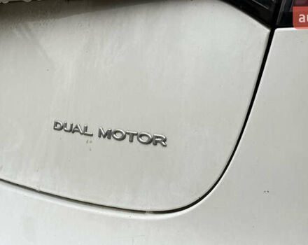 Білий Тесла Модель 3, об'ємом двигуна 0 л та пробігом 79 тис. км за 15200 $, фото 5 на Automoto.ua