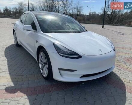 Білий Тесла Модель 3, об'ємом двигуна 0 л та пробігом 167 тис. км за 25500 $, фото 18 на Automoto.ua