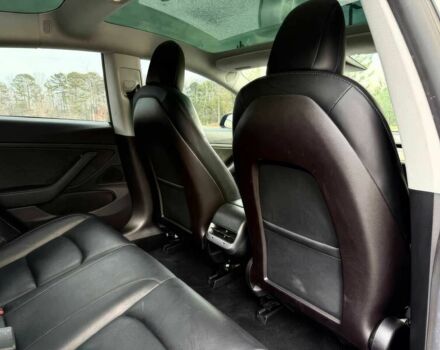 Белый Тесла Модель 3, объемом двигателя 0 л и пробегом 53 тыс. км за 12700 $, фото 14 на Automoto.ua