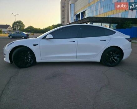 Белый Тесла Модель 3, объемом двигателя 0 л и пробегом 77 тыс. км за 18999 $, фото 8 на Automoto.ua