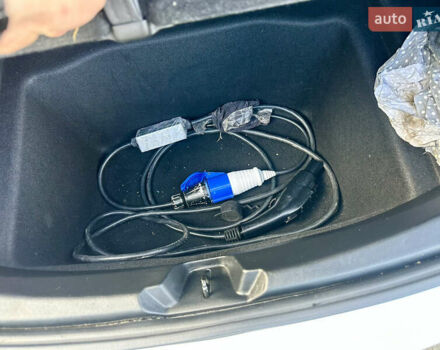 Білий Тесла Модель 3, об'ємом двигуна 0 л та пробігом 120 тис. км за 18900 $, фото 11 на Automoto.ua