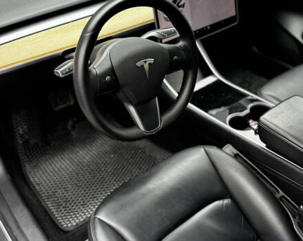 Белый Тесла Модель 3, объемом двигателя 0 л и пробегом 45 тыс. км за 15600 $, фото 8 на Automoto.ua