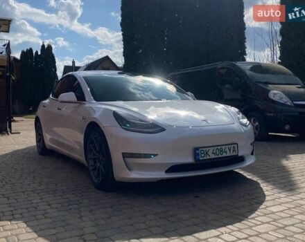 Белый Тесла Модель 3, объемом двигателя 0 л и пробегом 98 тыс. км за 17400 $, фото 1 на Automoto.ua