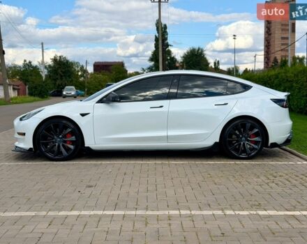 Білий Тесла Модель 3, об'ємом двигуна 0 л та пробігом 104 тис. км за 19900 $, фото 4 на Automoto.ua