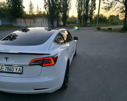 Белый Тесла Модель 3, объемом двигателя 0 л и пробегом 142 тыс. км за 17500 $, фото 1 на Automoto.ua