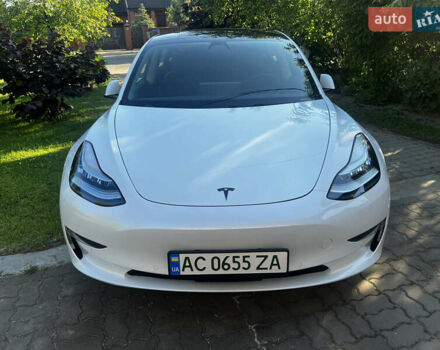 Белый Тесла Модель 3, объемом двигателя 0 л и пробегом 72 тыс. км за 22500 $, фото 1 на Automoto.ua
