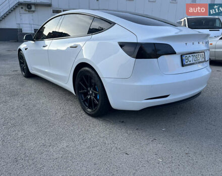 Белый Тесла Модель 3, объемом двигателя 0 л и пробегом 101 тыс. км за 18400 $, фото 4 на Automoto.ua