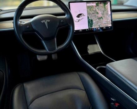 Белый Тесла Модель 3, объемом двигателя 0 л и пробегом 77 тыс. км за 21499 $, фото 11 на Automoto.ua